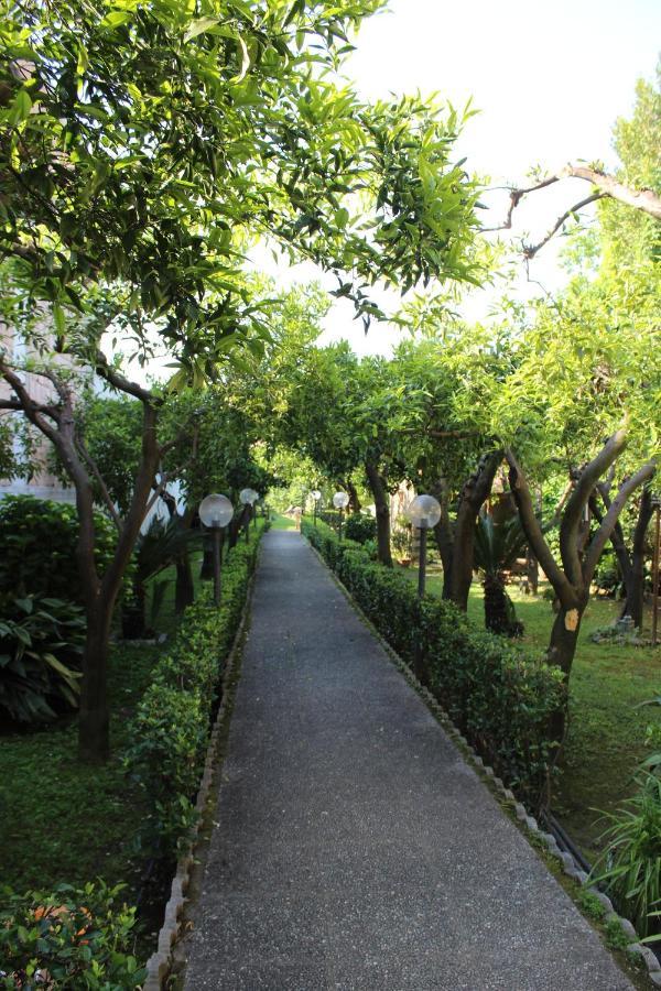 Il Giardino degli Agrumi Caserta Esterno foto
