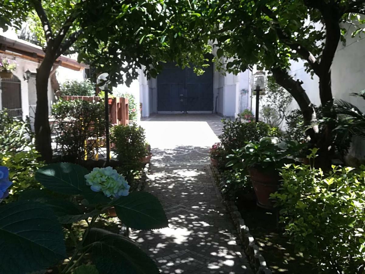 Il Giardino degli Agrumi Caserta Esterno foto